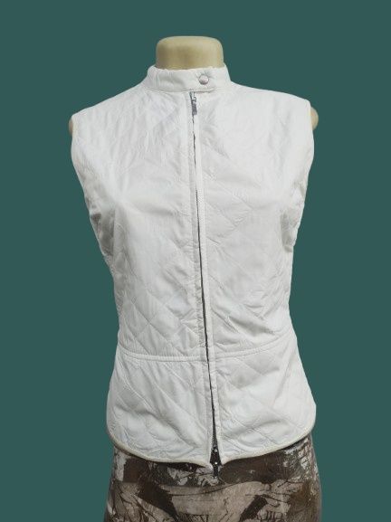 Vesta primavara alba dama Stefanel S M fermoar si capse