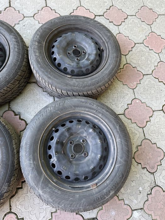 Продам диски R15 с зимними шинами