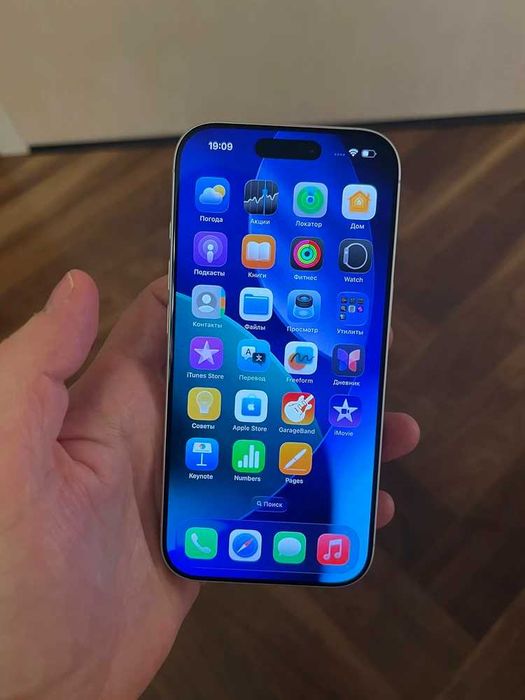 Телефон Iphone 17