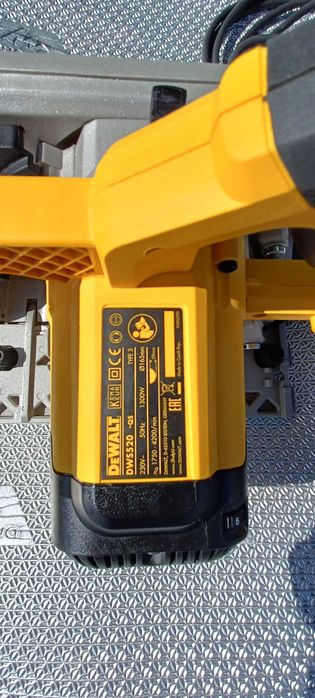 Circular cu plonjare Dewalt DWS 520 Nou