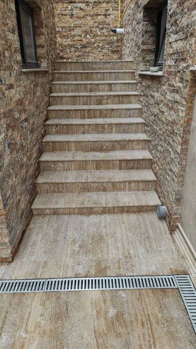 Travertin            noche