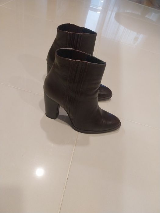 Дамски боти ZARA.