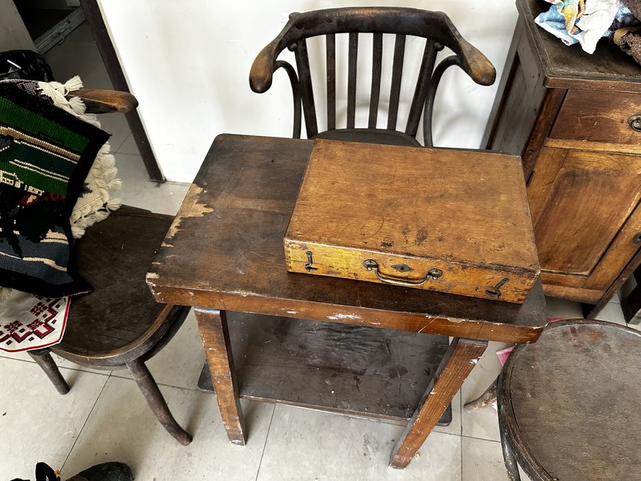 Антикварни стоки