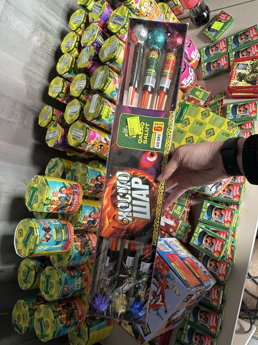 Салюты в продаже есть доставка