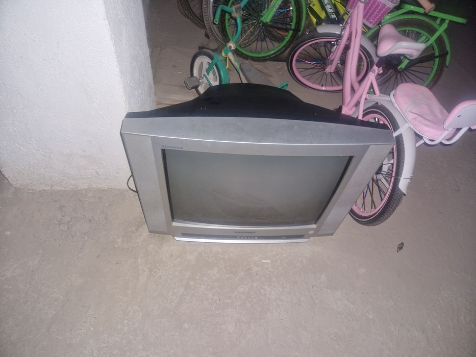 Телевизор продам