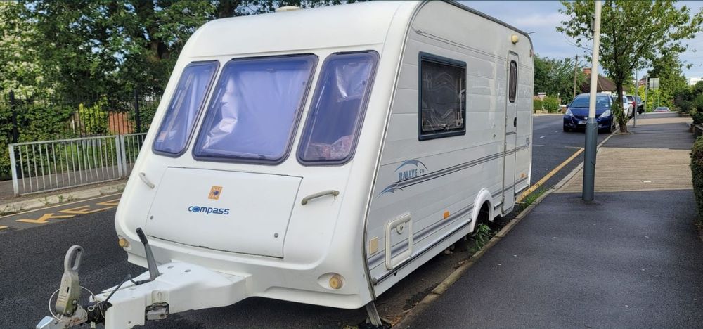 Vand rulota Compass Rallye GTE 430 Panorama Meziad • OLX.ro