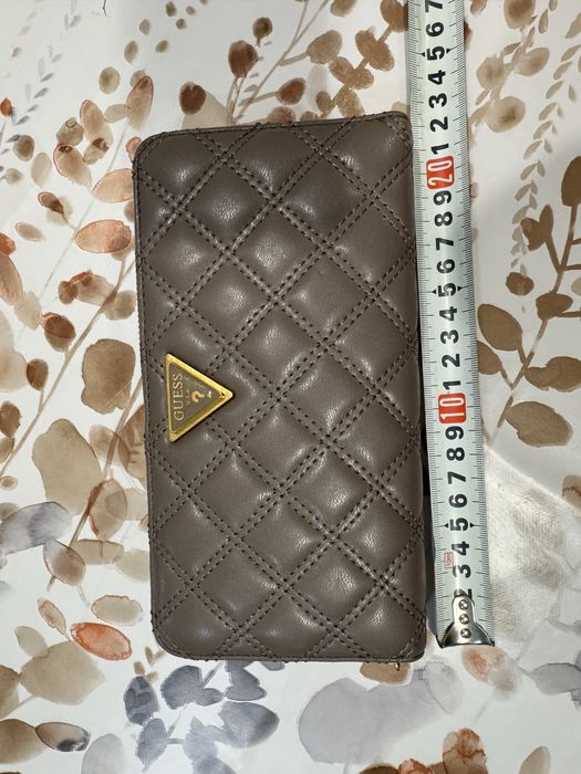 Дамска Портмоне Guess оригинално