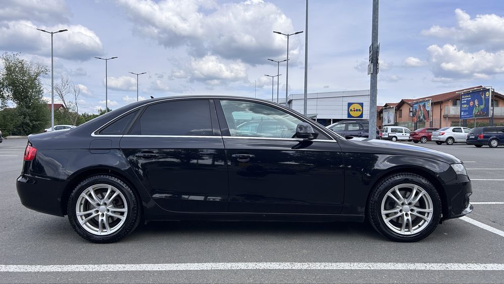AUDI A4 2009 — imagine 2