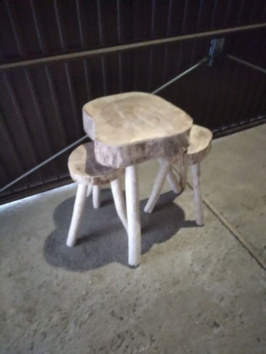 Măsuță cafea  cu 2 scaune rustice