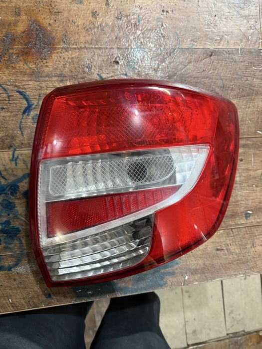 Фонарь гранта правый оригинал