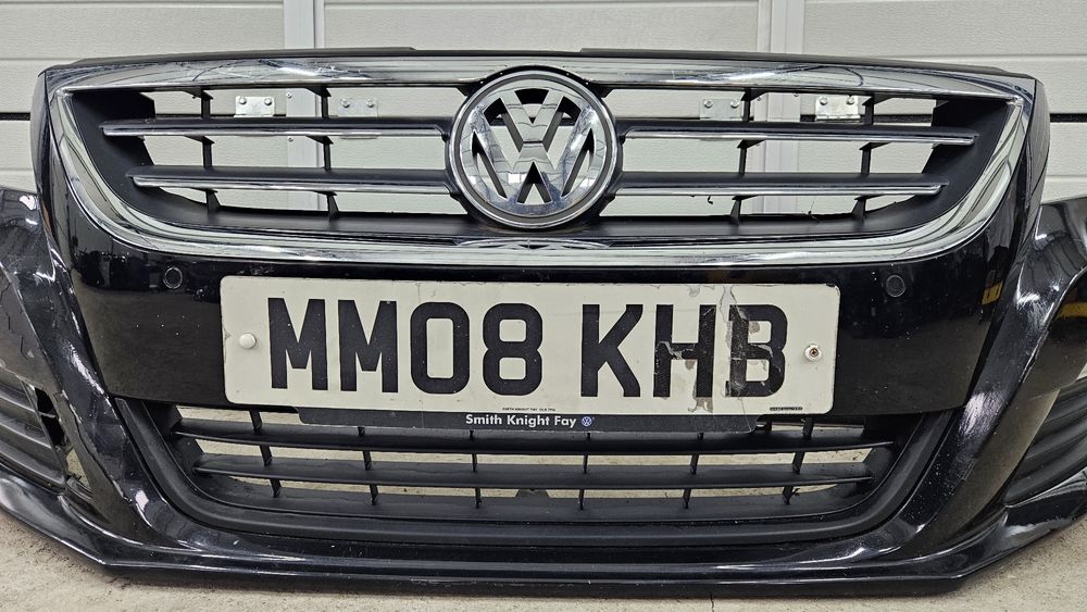 Bara fata vw passat cc 2008-2011 fara grila centrala cu Vw