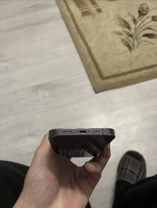 Продаю Iphone 14 pro