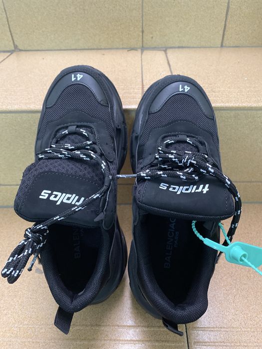 BALENCIAGA triples 41