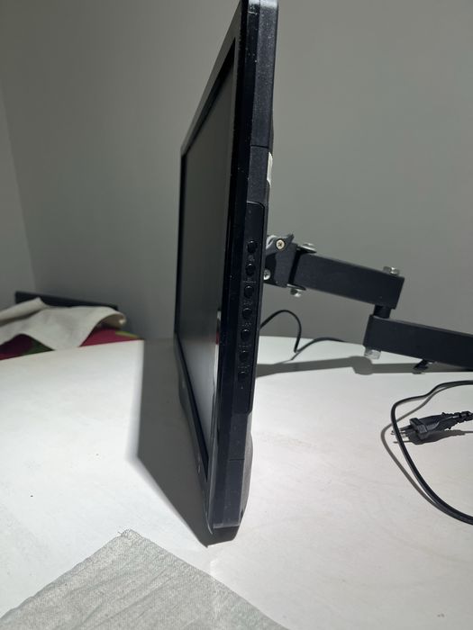 Телевизор Haier в хорошем состоянии