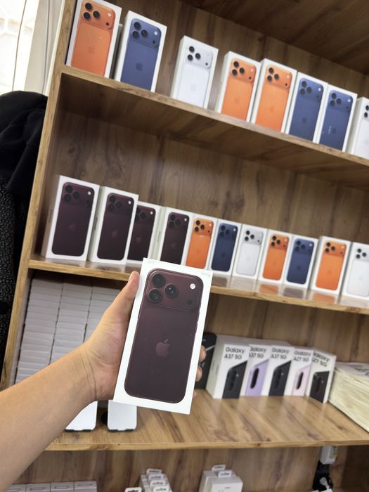 в наличий Айфон 18 iphone 18 pro pro max