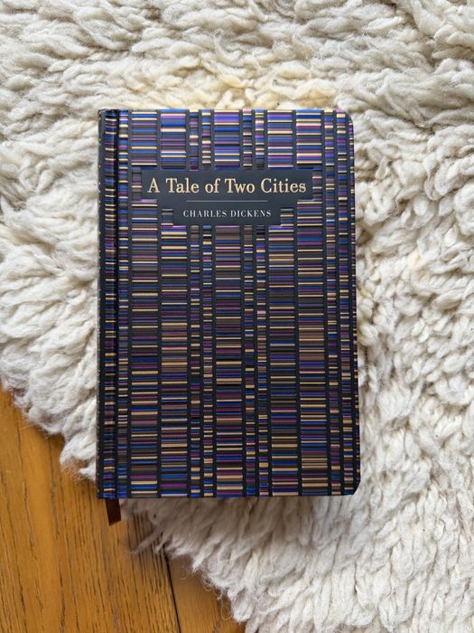 Книга A Tale of Two Cities - Charles Dickens - луксозно издание