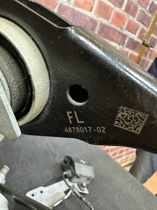Fuzeta stângă spate BMW g06