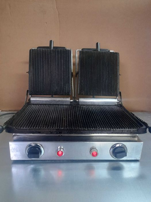 Двоен контактен грил; тостер преса