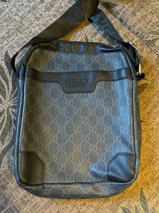 луксозна мъжка чантичка GUCCI