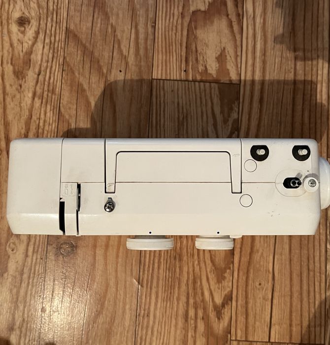 Швейная машина от Janome