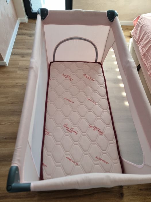 KIKKA BOO Кошара на 1 ниво SO GIFTED PINK + бебешки матрак PIERRE CARDIN 60X120X12 CM - КАТО НОВИ!!!