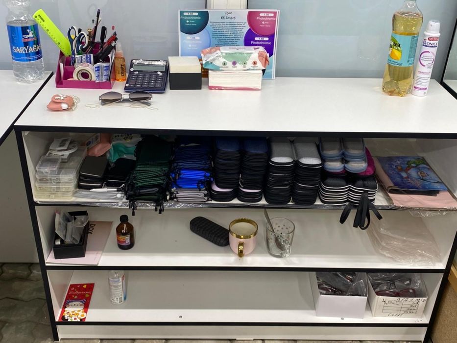 Продам срочно мебель для бизнеса