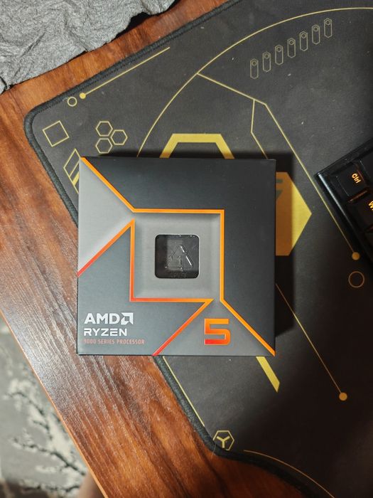 Продам Ryzen 5 9600X