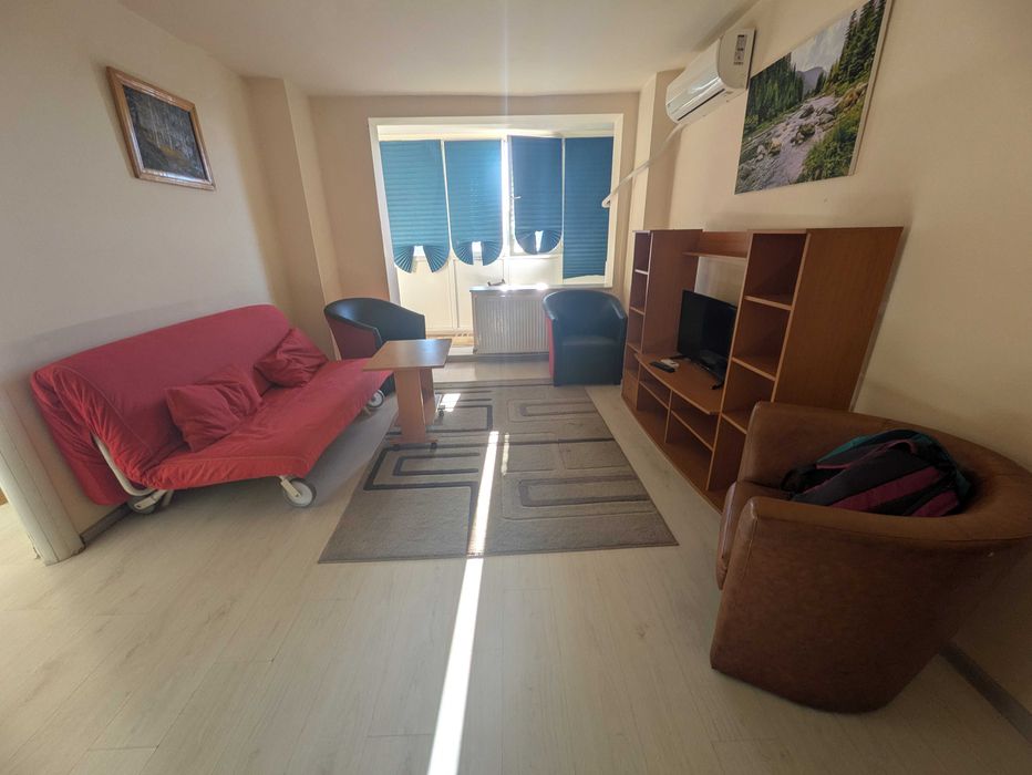 Închiriez apartament Gara de Nord cu 2 camere semidecomandat ,et 4