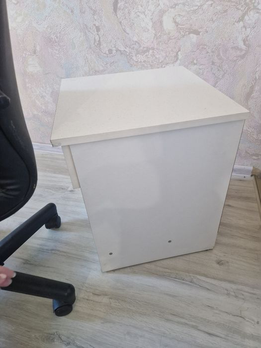 Тумбочка 42 × 42