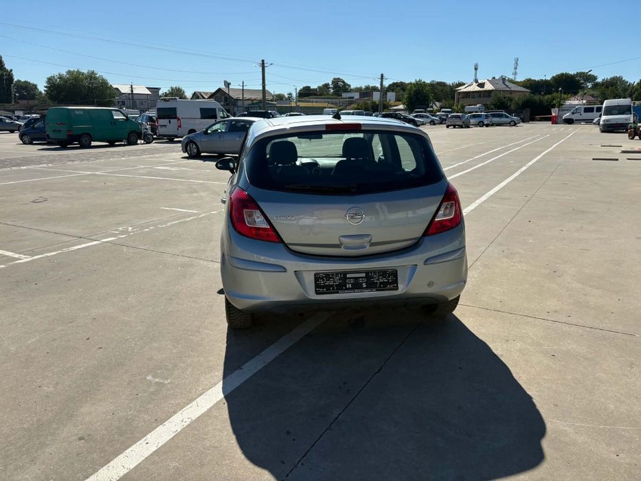 Vând Opel Corsa D
