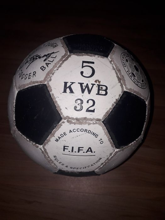 Мячи футбольные б/у