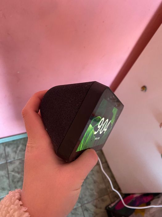 Смарт тонколона  с екран за видеовръзка Amazon Echo Show