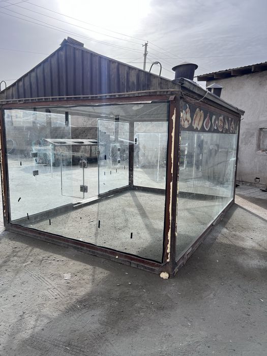 Таер шишадан курилган будка сотилади