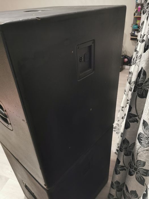 Vând doua incinte pe 18 proel