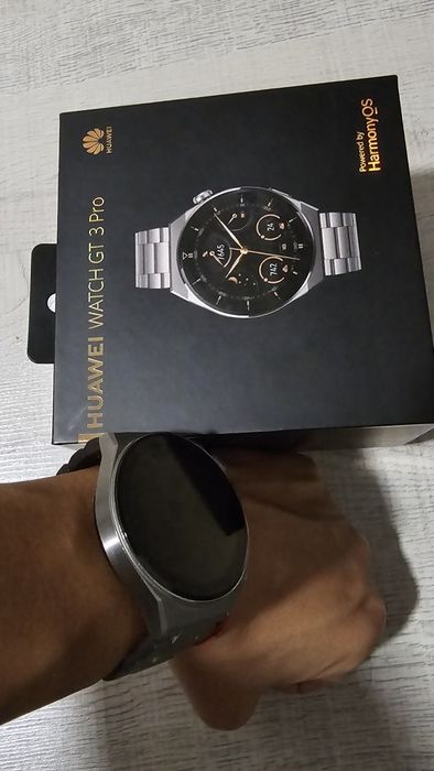 Часовник Huawei GT 3 Pro