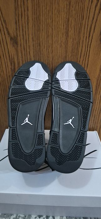 Jordan 4 White Thunder