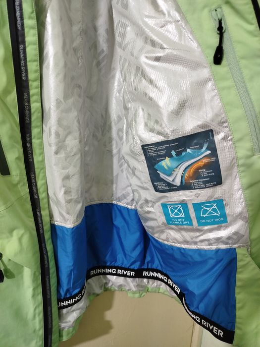 Продам горнолыжную куртку.