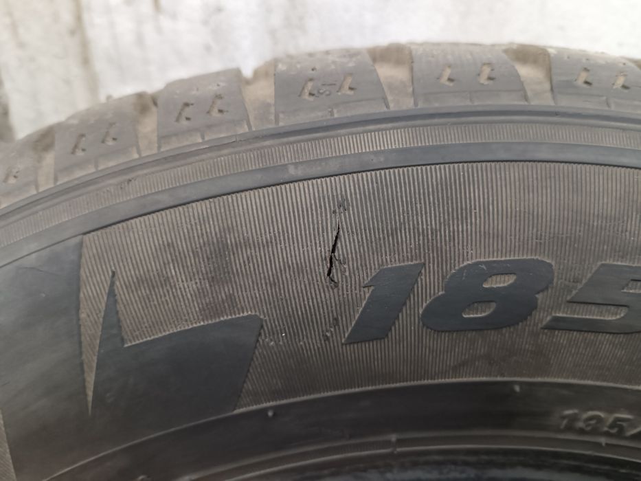 Продам комплект шин 185/70/14