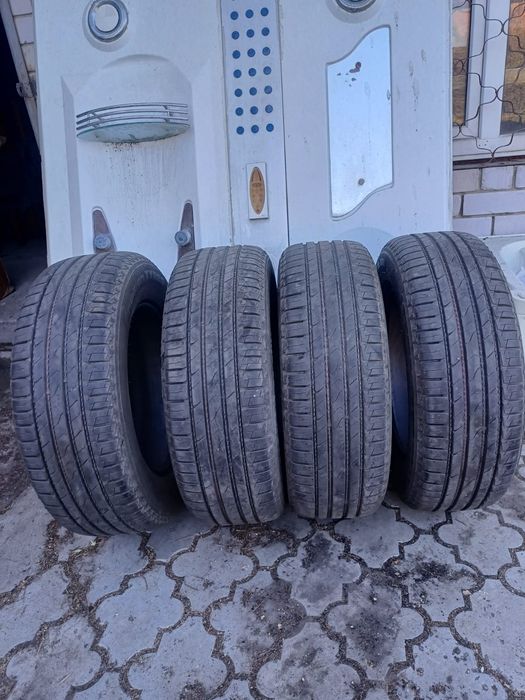 Шины летние 235/65 17