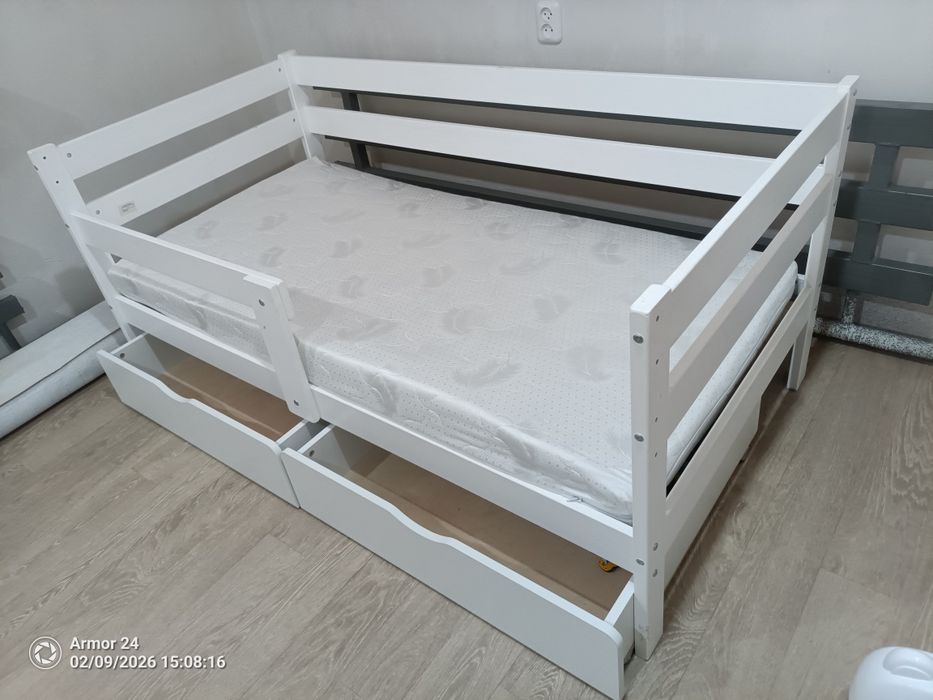 Децкая кровать .