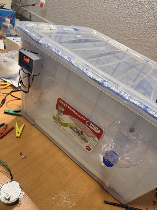 Продам инкубатор.