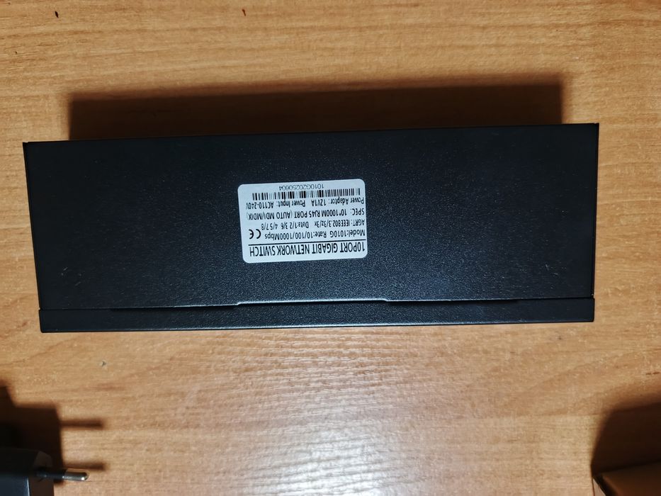 10-портовый сетевой коммутатор (switch) бренда TEROW
