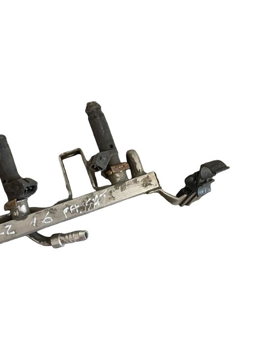 Rampa + Injectoare Volkswagen Passat B5.5 1996 - 2001 1.6I Alz 06B1335