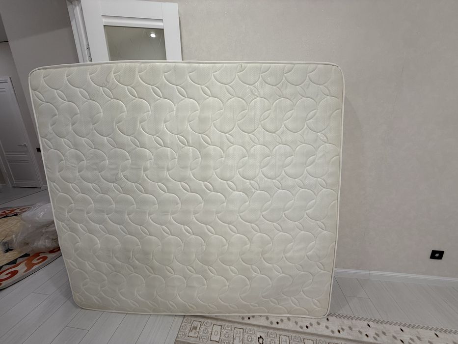 Матрас 200х180х18 б/у