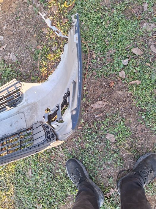 Предна броня за Ford Galaxy 2010