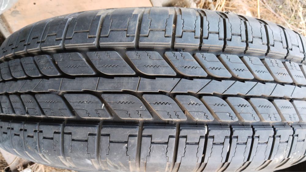Шина Мишлен 235/70 R16 Торг