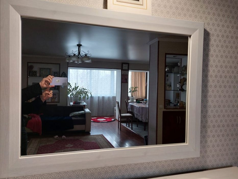 Продам ходольник, зеркало,тумбу