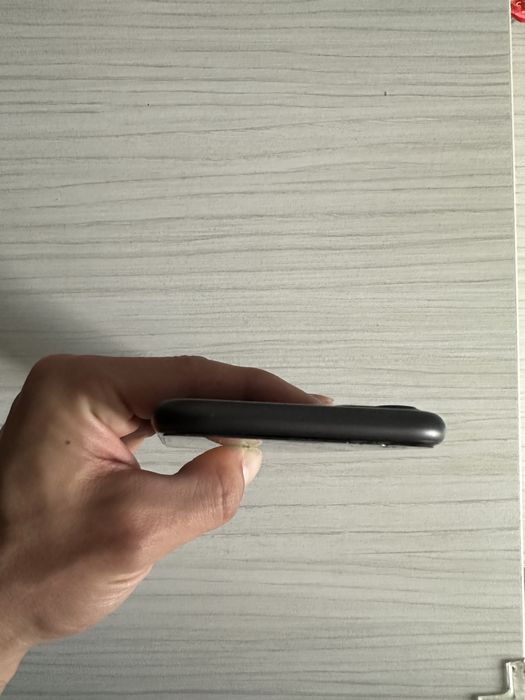 Iphone 11  Negru 64GB