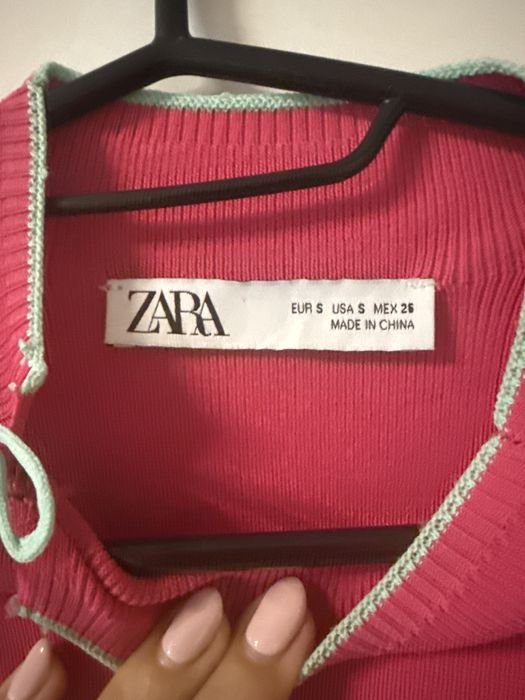 Рокля от тънко плетиво Zara