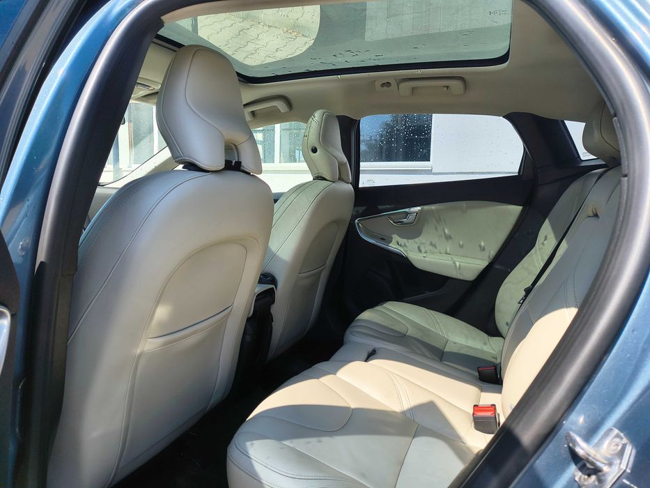 VOLVO V40 2014 — imagine 3
